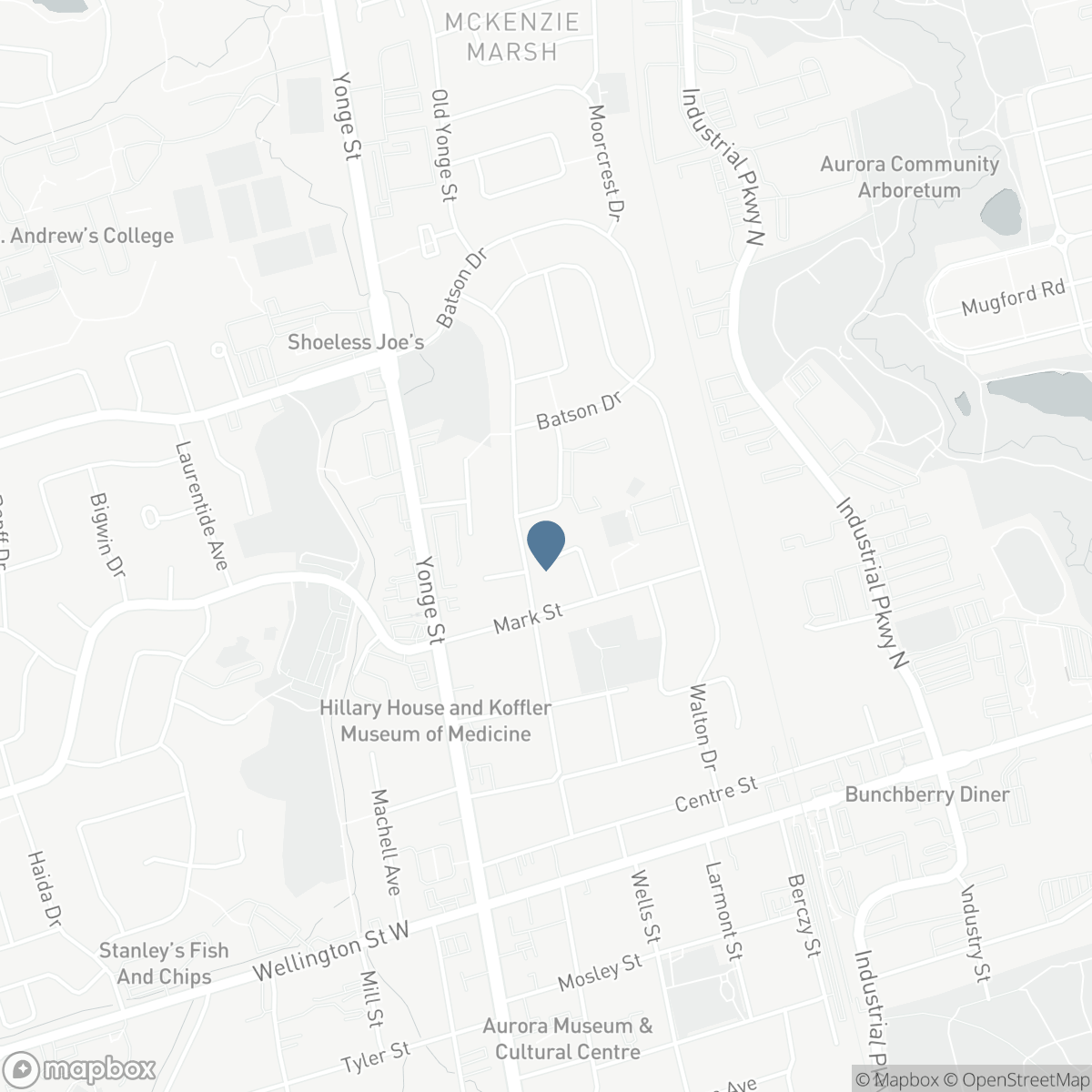 20 OAK COURT, Aurora, Ontario L4G 3J6